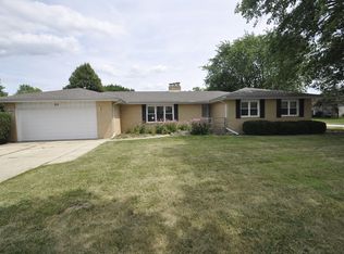 30 Manchester Way, Aurora, IL 60506