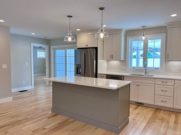5th image of 3 Huckleberry Avenue #69