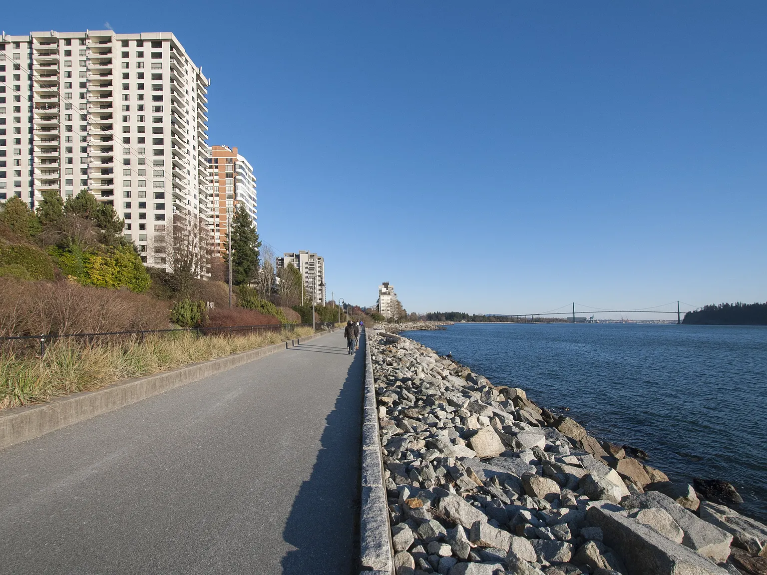 Shorewood Manor - West Vancouver — Photo 3