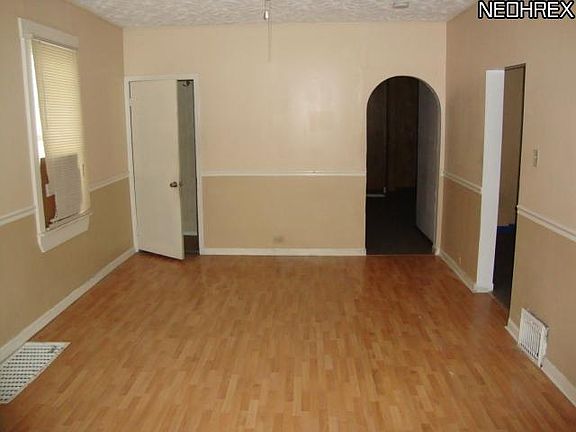 2nd image of 3357 W 32nd St