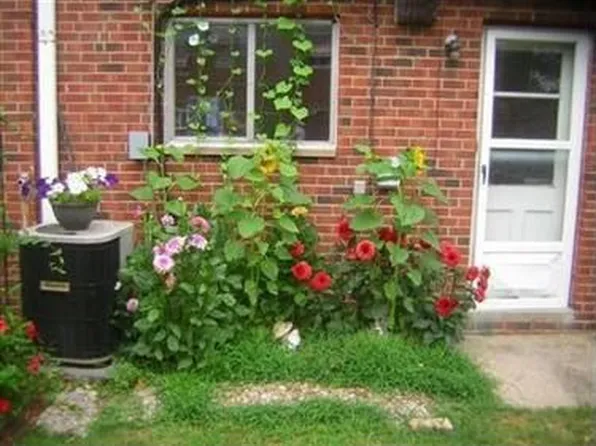 1574 Ridgewick Dr, Wickliffe, OH 44092