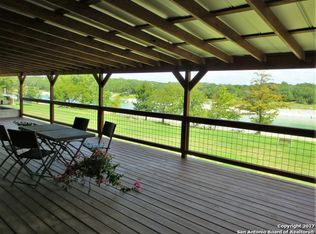 262 Hummingbird Dr, Bandera, TX 78003