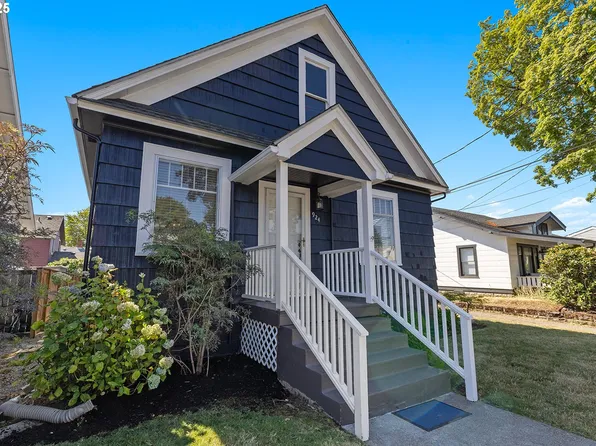 924 NE 3rd Ave, Camas, WA 98607