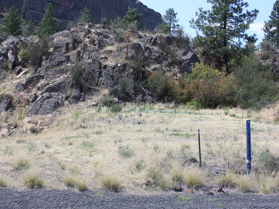 2nd image of 38910 Waterfall Pl N