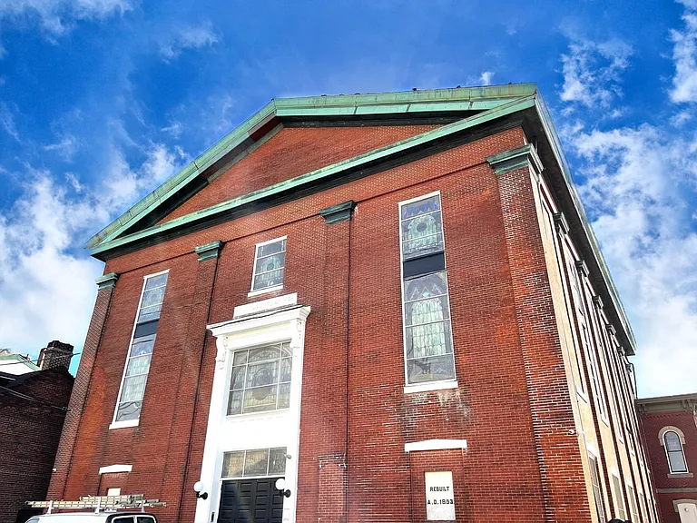 Old Brick Lofts — Photo 1