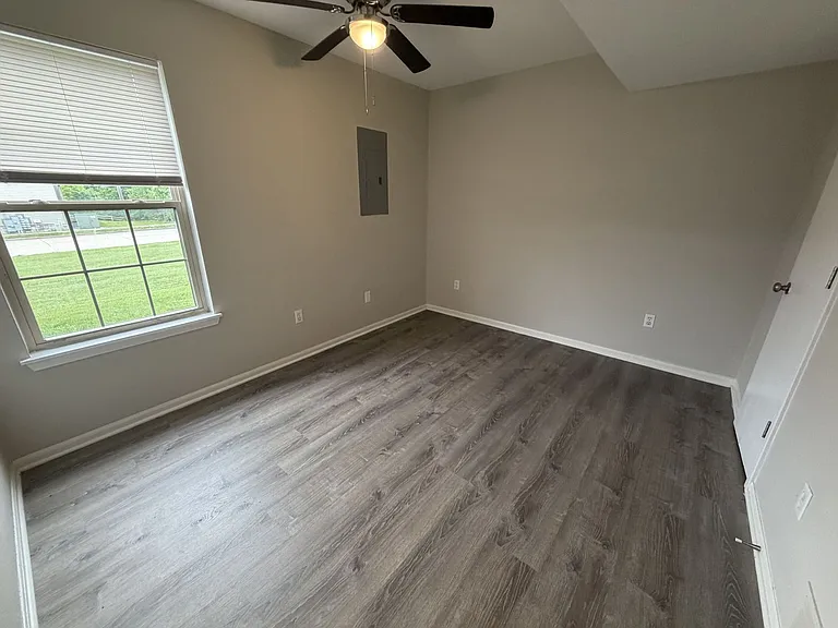 5305-5307 Currituck Ln — Photo 8