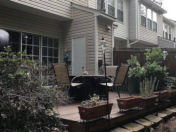 Deck / patio