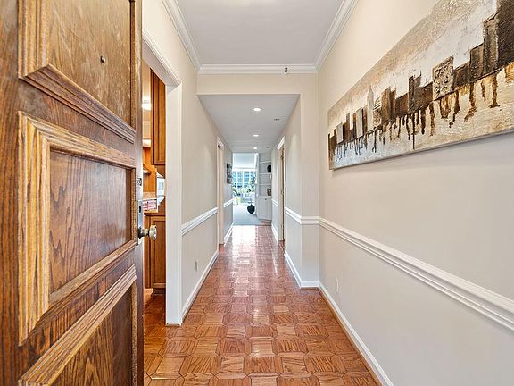 5th image of 555 Laurel Ave APT 513