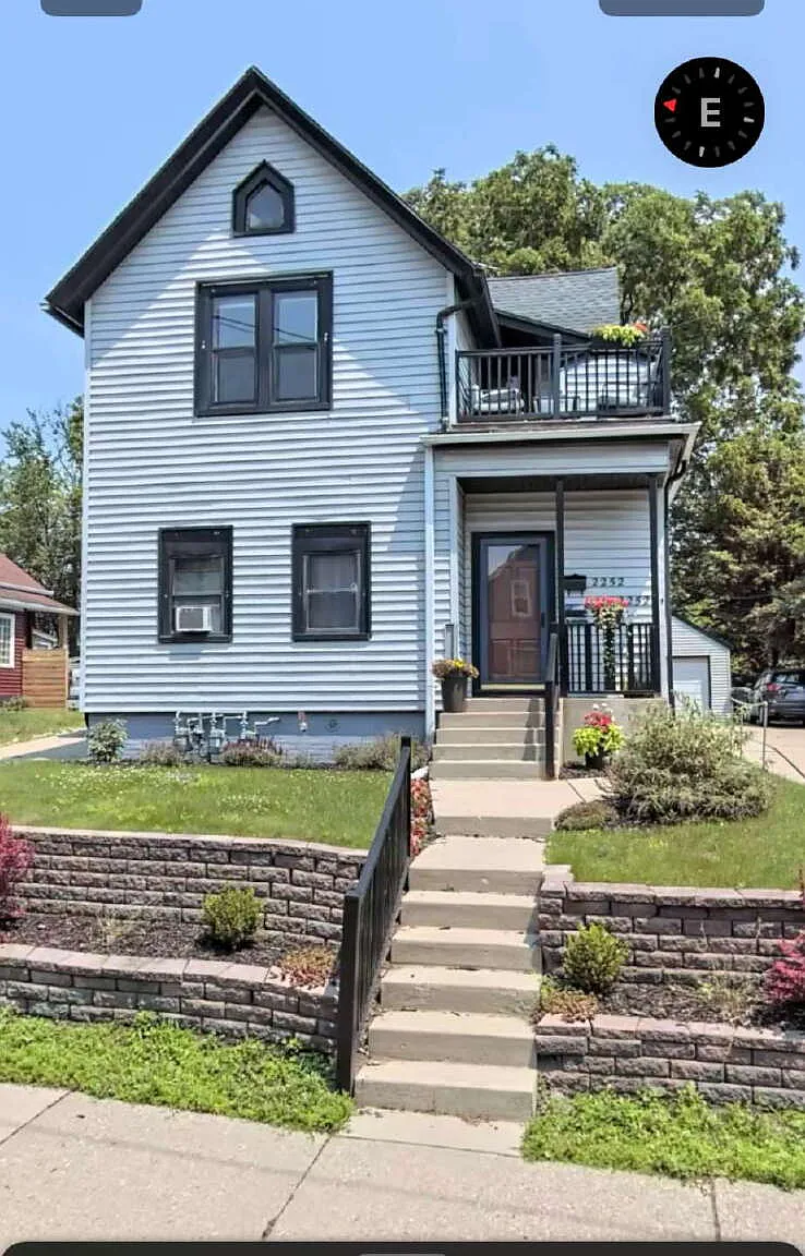 2 bed, 1.0 bath, $1,695 — Photo 1