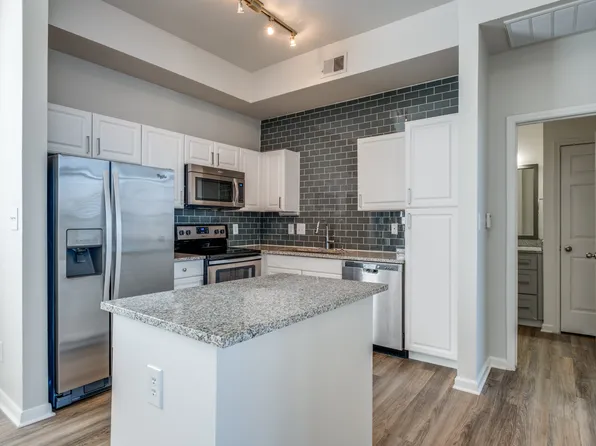 Gateway East at the Arts District