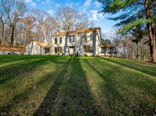 5 Tanager Ln, Mendham, NJ 07960