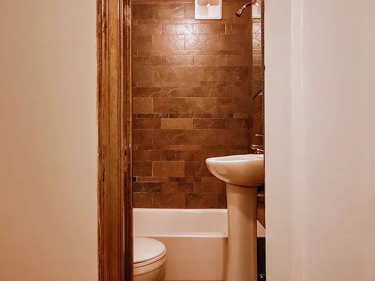11 Waverly Pl #6N — Photo 10