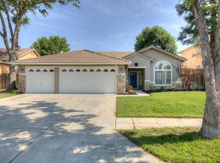 2267 Goshen Ave, Clovis, CA 93611