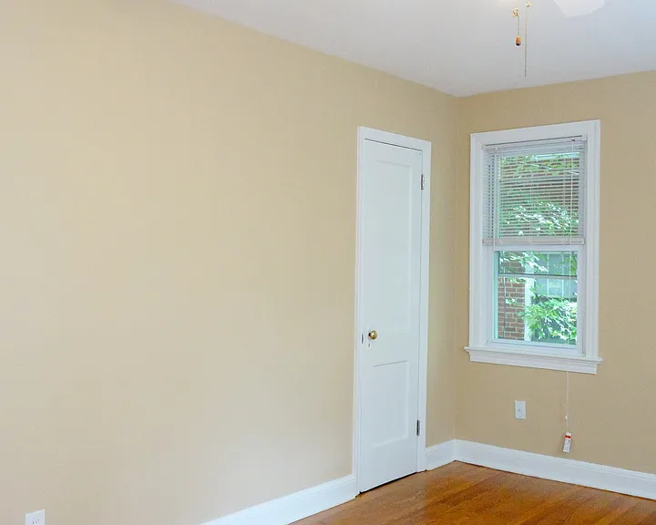 8405 Greenwood Ave — Photo 7