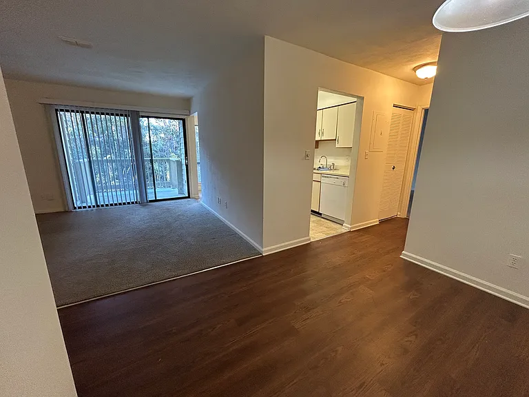 Princeton Circle West Apartments — Photo 29