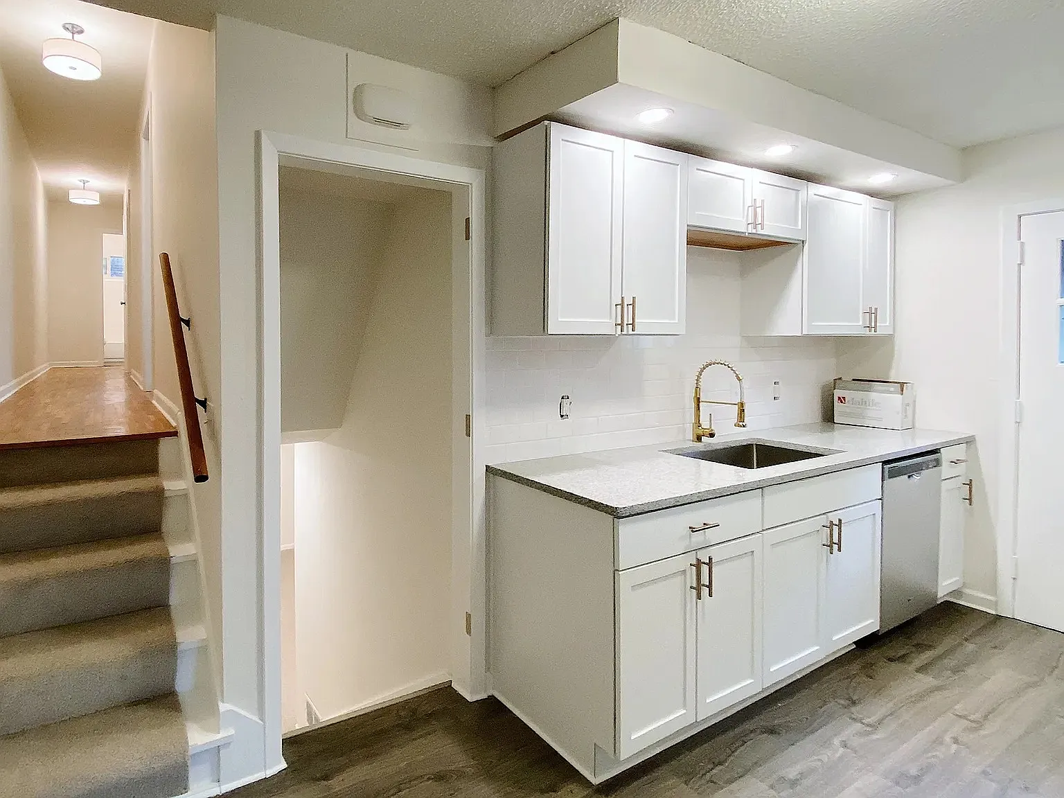 4 bed, $2,595 — Photo 1
