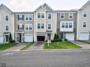 21 Antigua Dr, Hedgesville, WV 25427