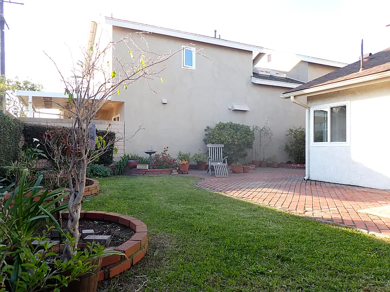 7846 Connie Dr — Photo 29