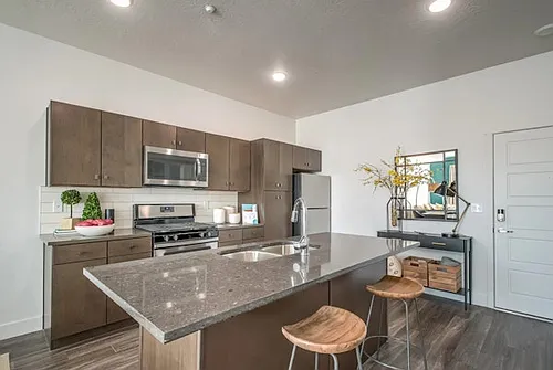The Bonneville Apartments Photo 1