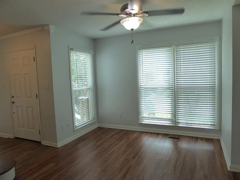 2333 Declaration Dr — Photo 5