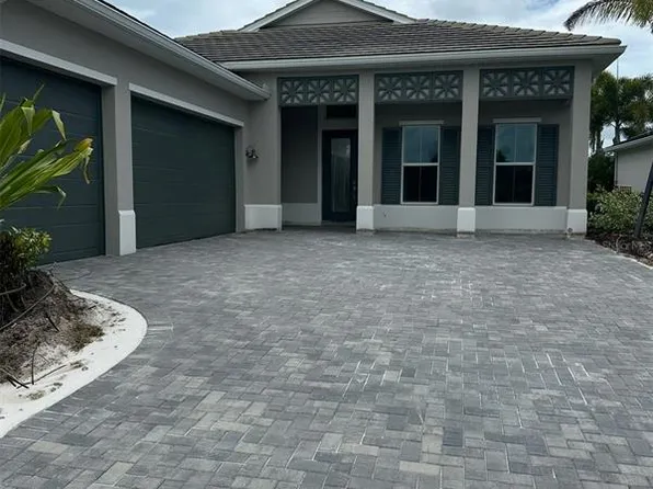 796 Blue Shell Loop, Sarasota, FL 34240