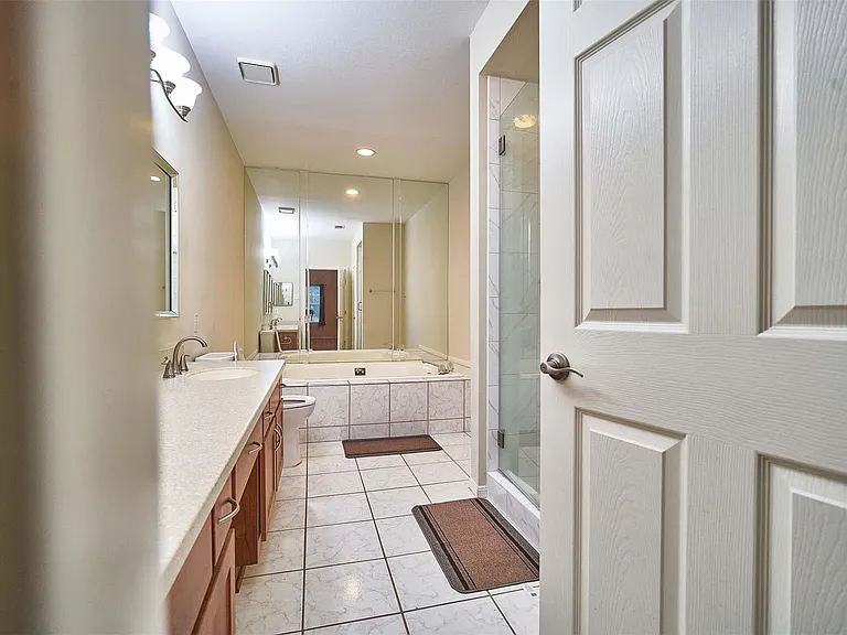 2816 Holly Hall St — Photo 14