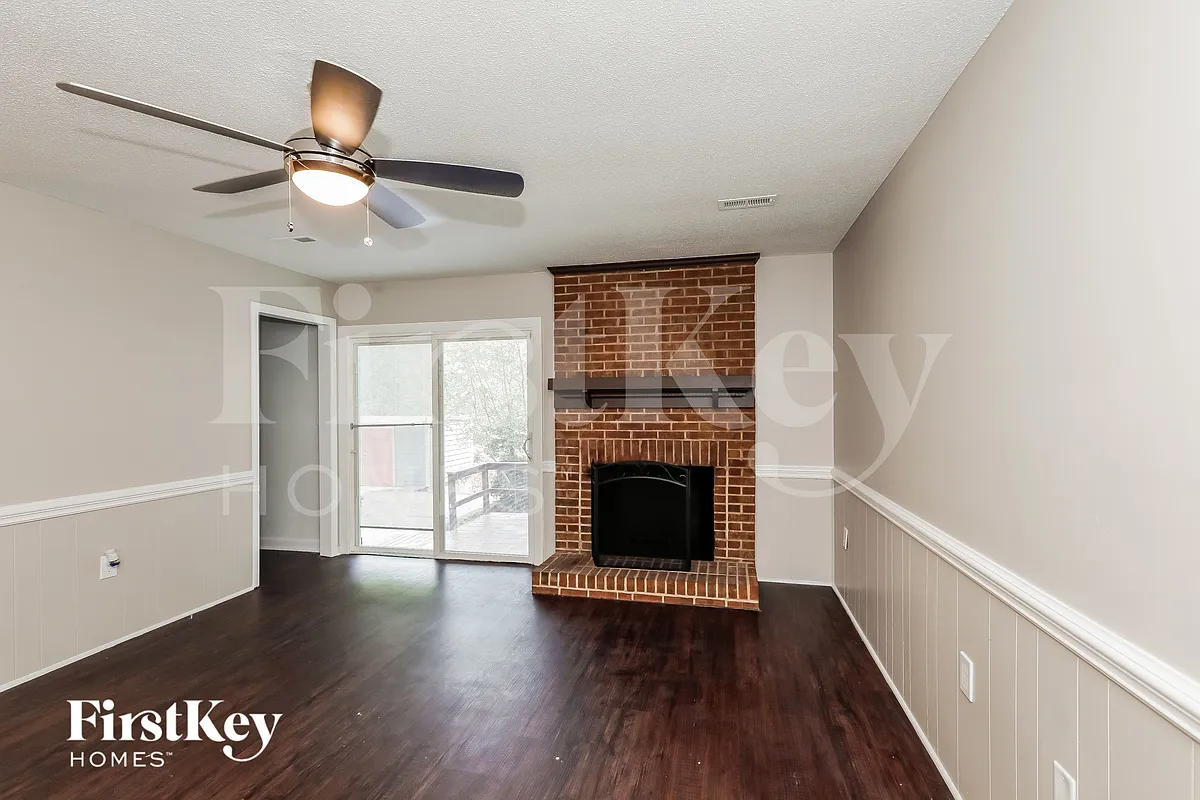 Building Photo - 4914 Chestnut Lake Dr