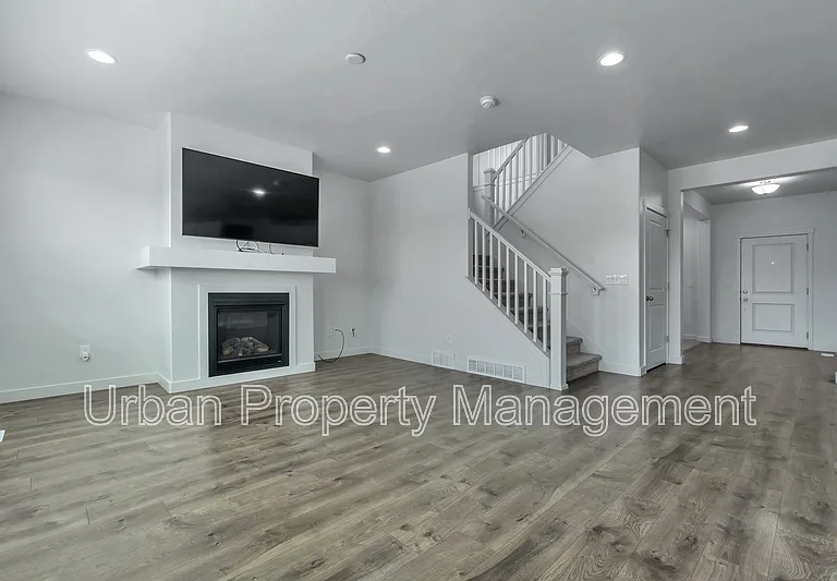 3711 W Creek Meadow Rd — Photo 4