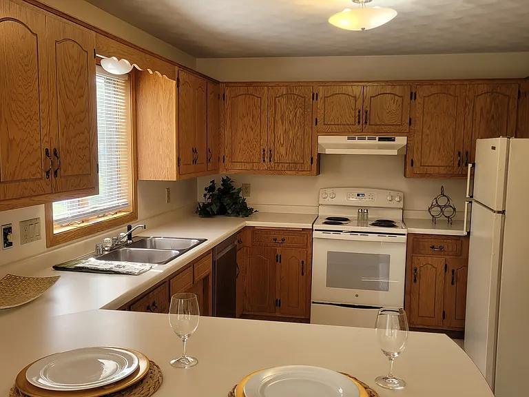 72 Brighton Cir — Photo 3