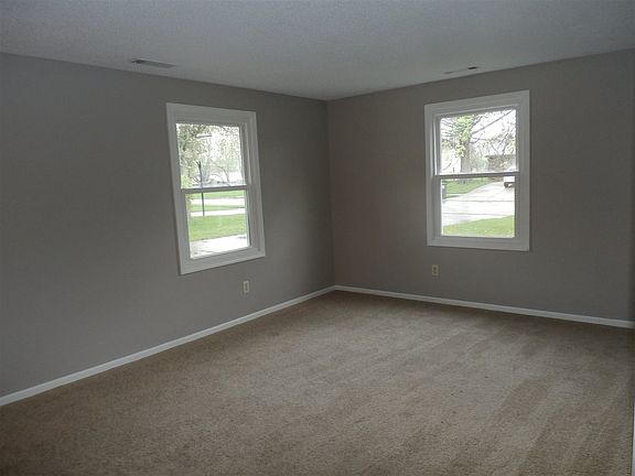 2nd image of 5524 Lionel Dr