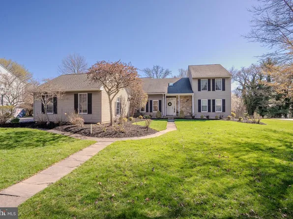 29 Suffolk Ln, Princeton Junction, NJ 08550