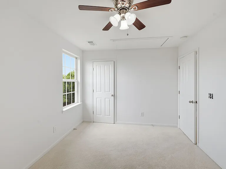 5003 Hemlock Ct — Photo 28