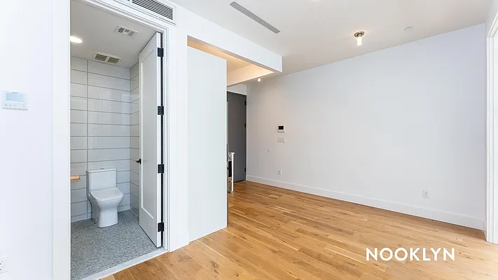 Rented by Nooklyn NYC LLC | media 22