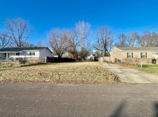 1711 W Webster St, Springfield, MO 65802