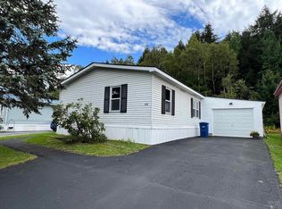 306 Tall Timbers Dr, White River Junction, VT 05001