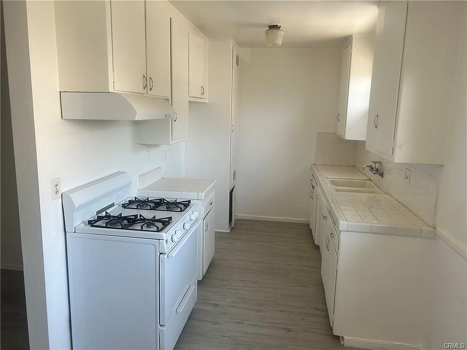 1st image of 18127 Roscoe Blvd