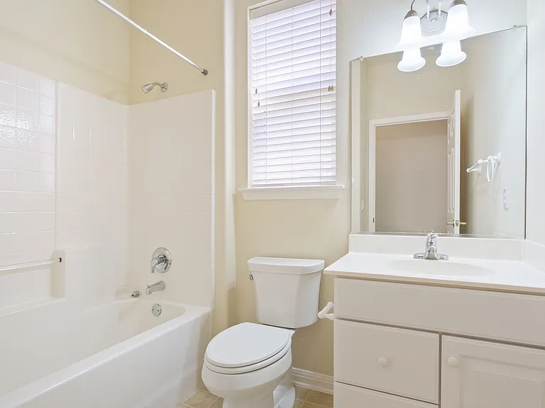 311 Dove Hollow Trl — Photo 19