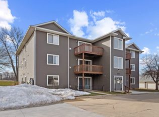 4708 Chadwick Rd UNIT 11, Cedar Falls, IA 50613