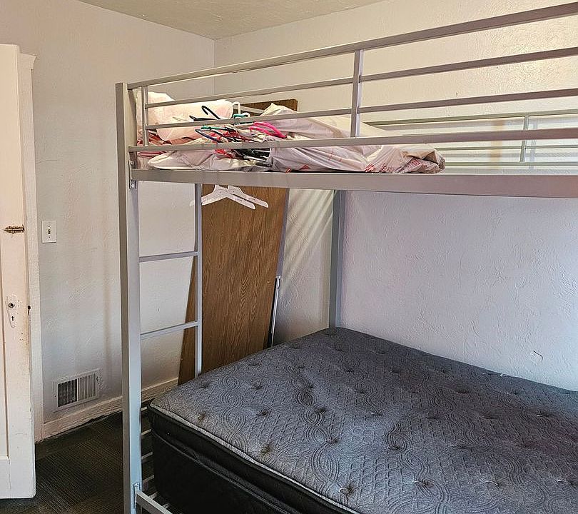 2nd image of 400 N Lincoln Ave #2