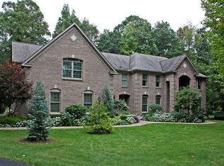 27 Whisperwood Dr, Victor, NY 14564