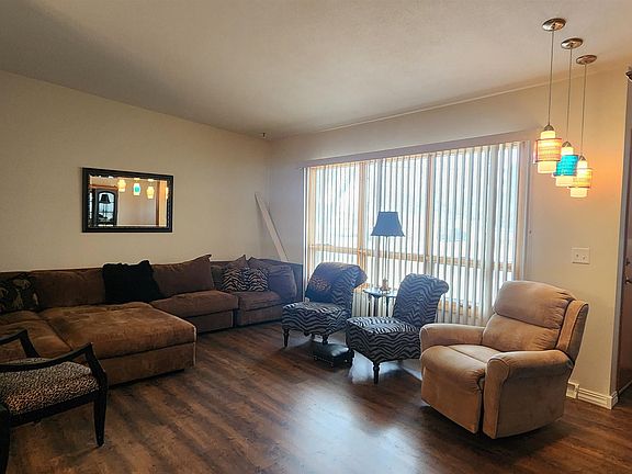 5th image of 2525 Skyline Dr