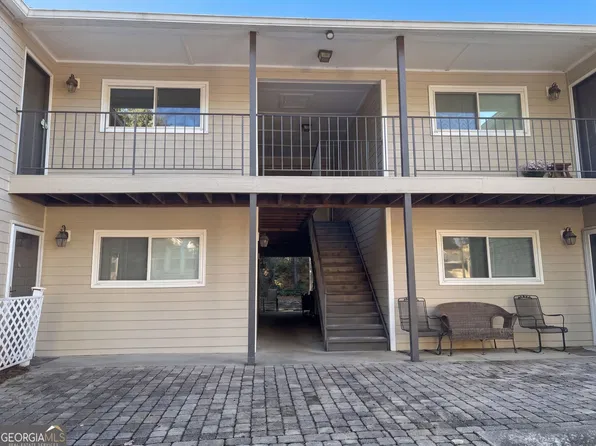 1113 Lake Pointe Cir, Roswell, GA 30075