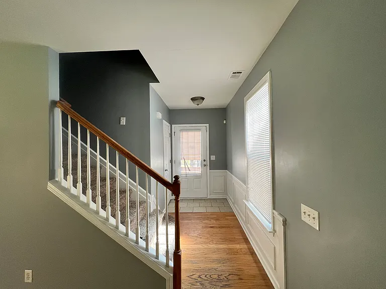 3261 Saville St SW — Photo 9