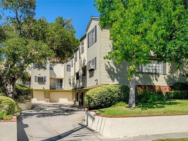 2747 Hermosa Ave #6 — Photo 30