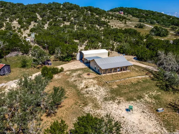 4732 Fm 470, Bandera, TX 78003