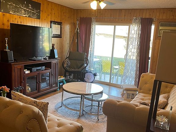 3rd image of 665 Grove Dr APT 112