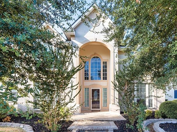 5th image of 1919 Crescent Oak Drive