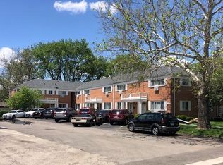 1324 Tinker Way #2, Glenview, IL 60025