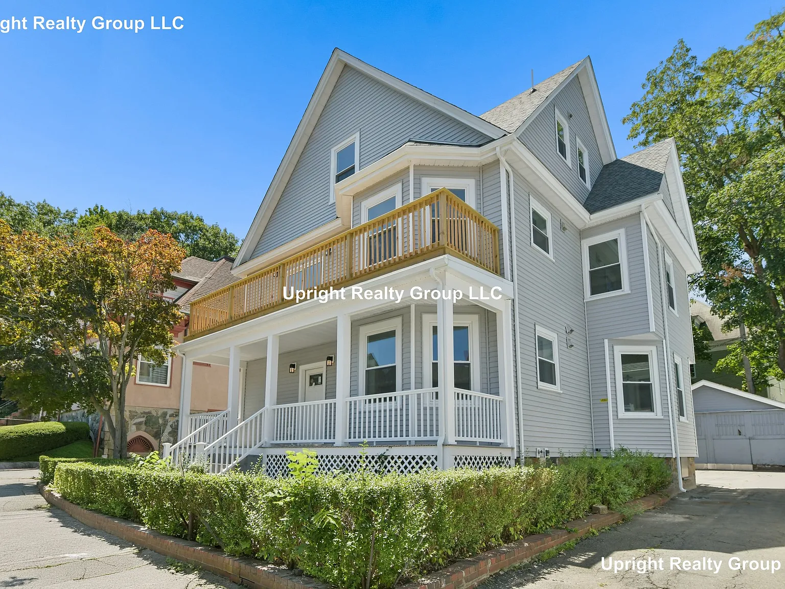 4 bed, 3.0 bath, 2157 sqft, $5,800 — Photo 2