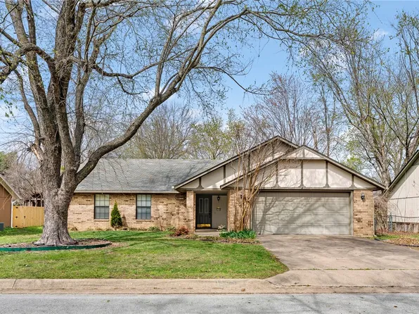 1506 E Cortland St, Fayetteville, AR 72703